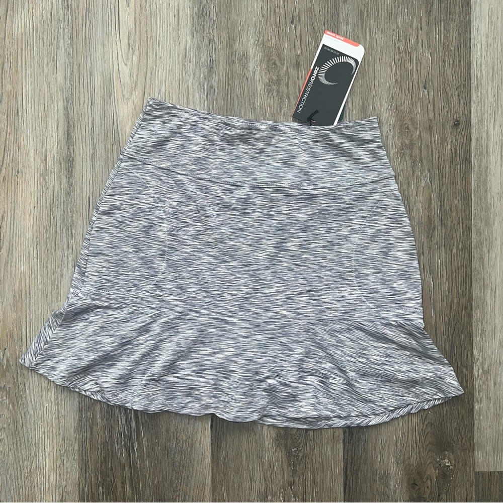 NWT Zero Restriction Mae skort